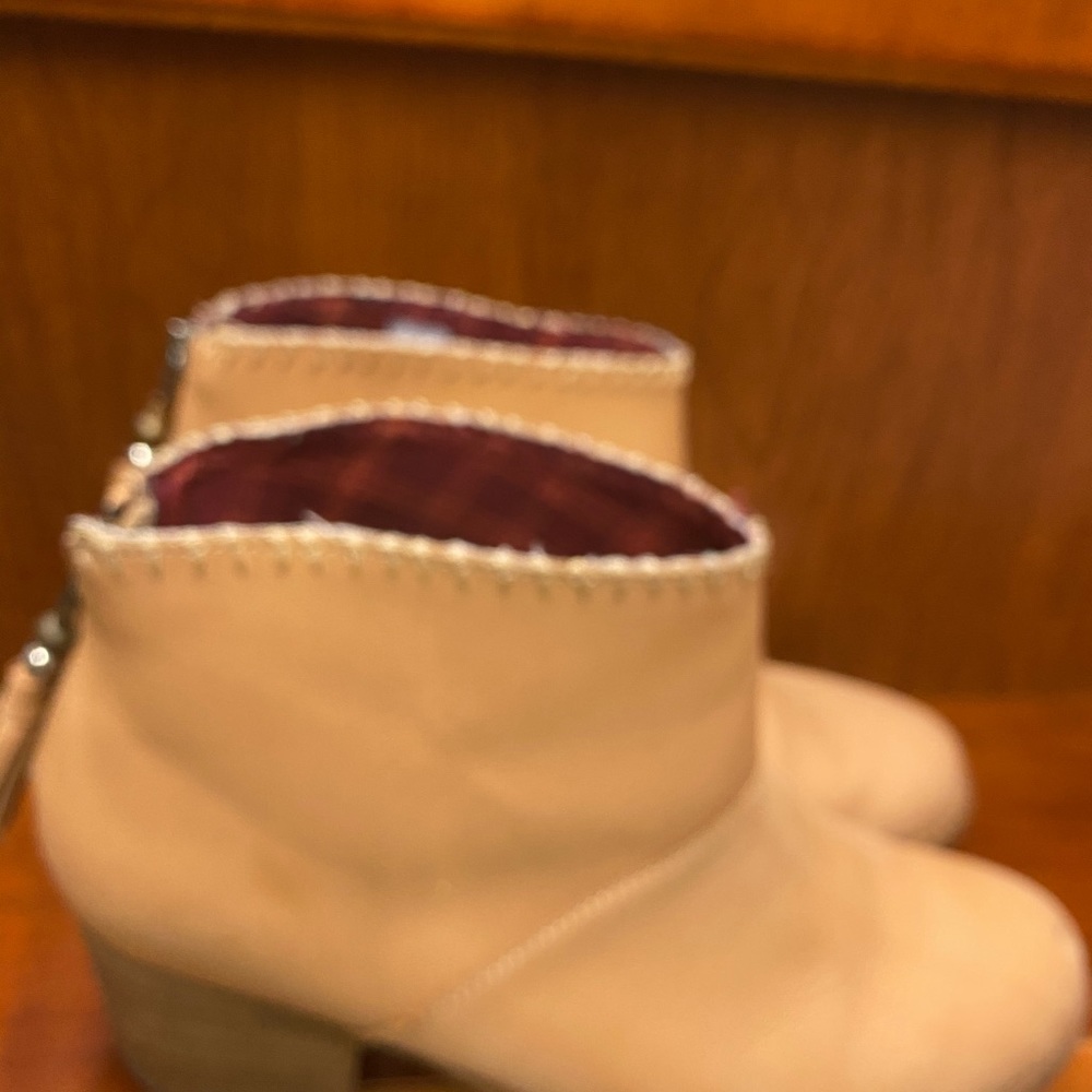 Booties - Picture 5 of 5